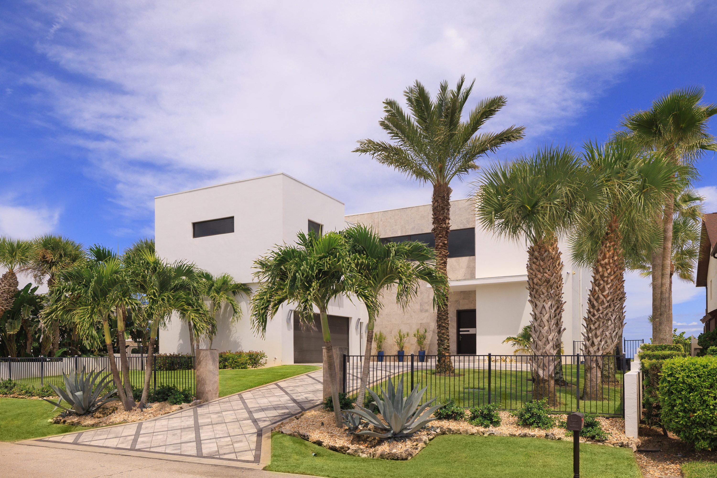 Modern Beach Residence